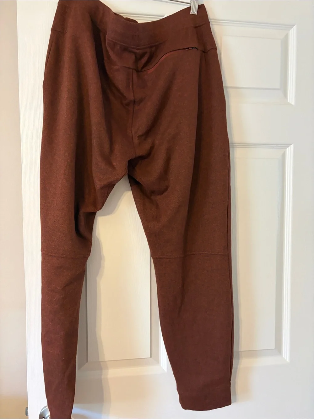 Men’s brand new lululemon with tags rust sweatpants